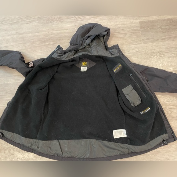 JACK WOLFSKIN Black Winter Snowboard Ski Jacket Belted. Size L - Picture 7 of 15